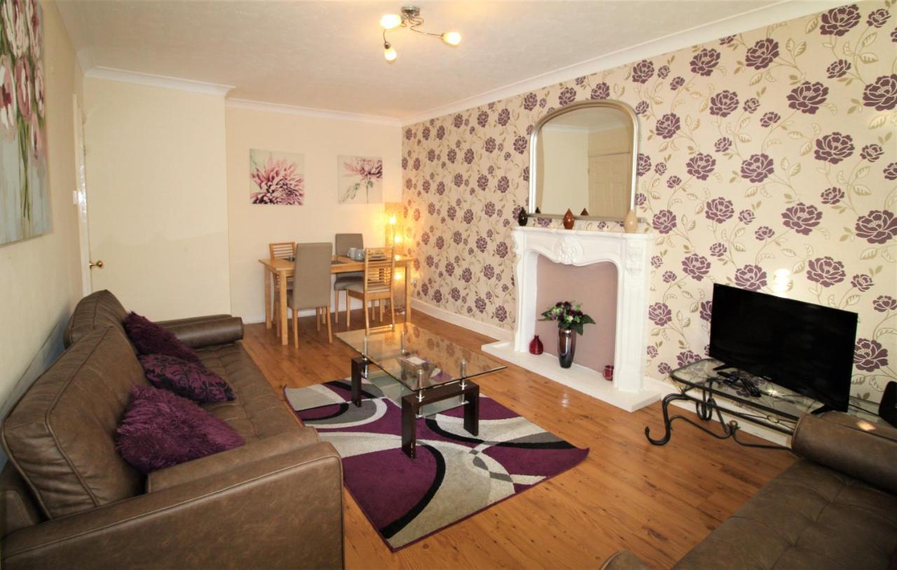 Doncaster - Boswell - Large Balcony Apartment - 2 Double Beds - 2 Bedrooms - Close To Town & Racecourse - Off Street Parking 2 Cars - Fast Wifi Extérieur photo